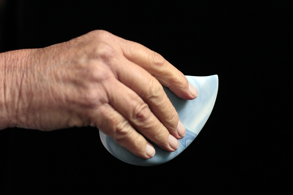 Wax scraper- Swirling blue
